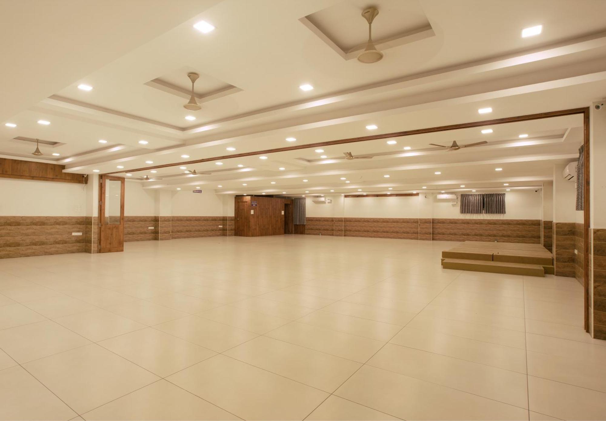 Manjhi Residency Hotel Tiruchirappalli Exterior photo