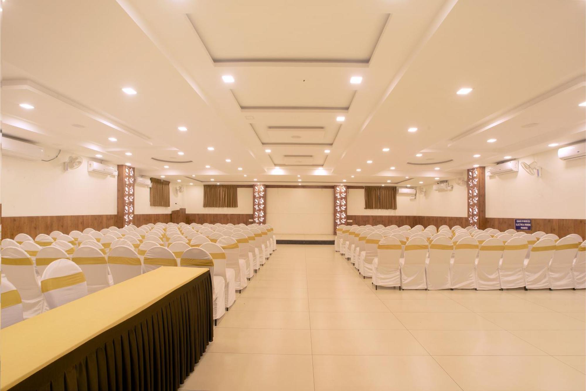 Manjhi Residency Hotel Tiruchirappalli Exterior photo