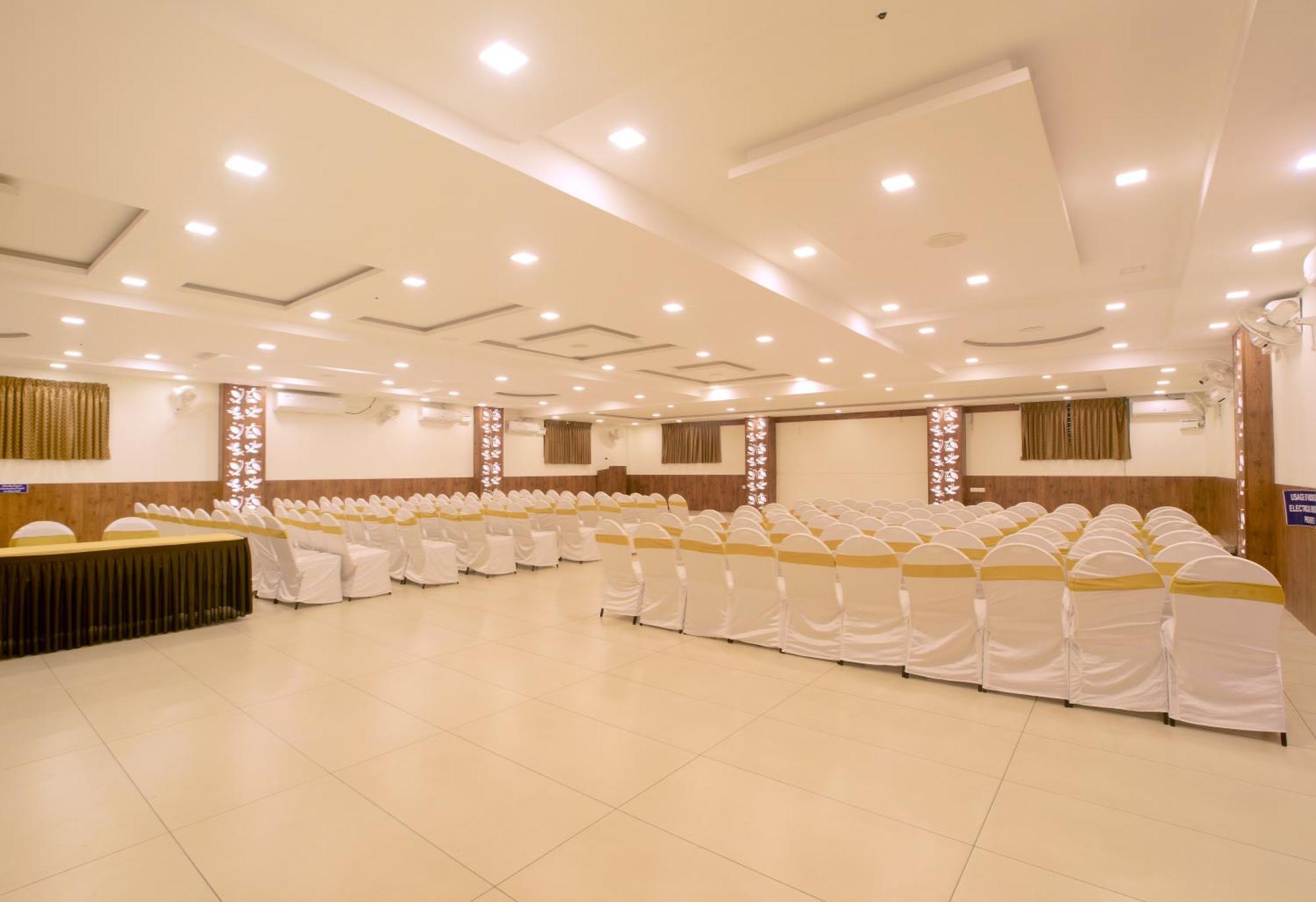 Manjhi Residency Hotel Tiruchirappalli Exterior photo