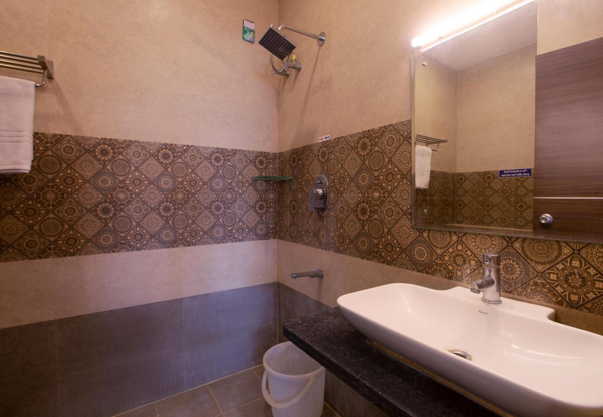 Manjhi Residency Hotel Tiruchirappalli Exterior photo